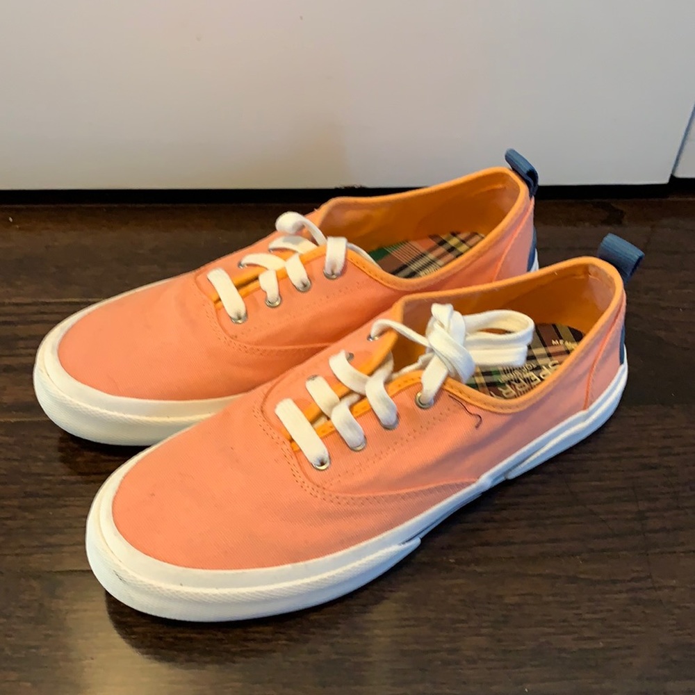 NEW Sperry Canvas Sneaker(available in 8.5, 9)